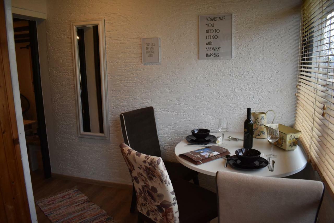 Kuca Za Odmor Malia: Spa Retreat with City Attraction Perks Thurdevac Exterior photo
